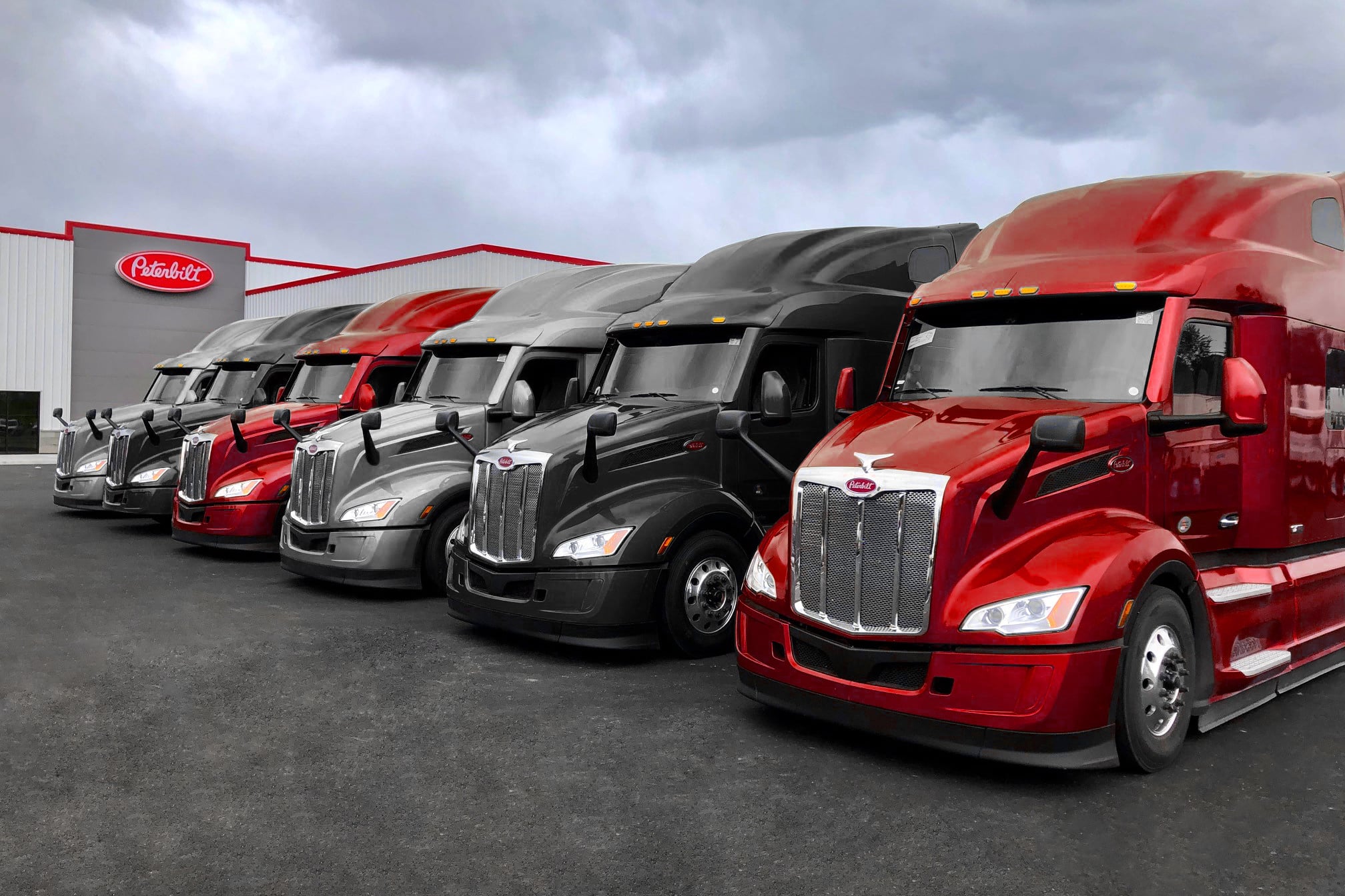 Financing options for semi-trucks at Dobbs Peterbilt